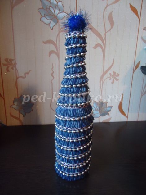 Новогодняя ёлка из бросового материала: часть 2