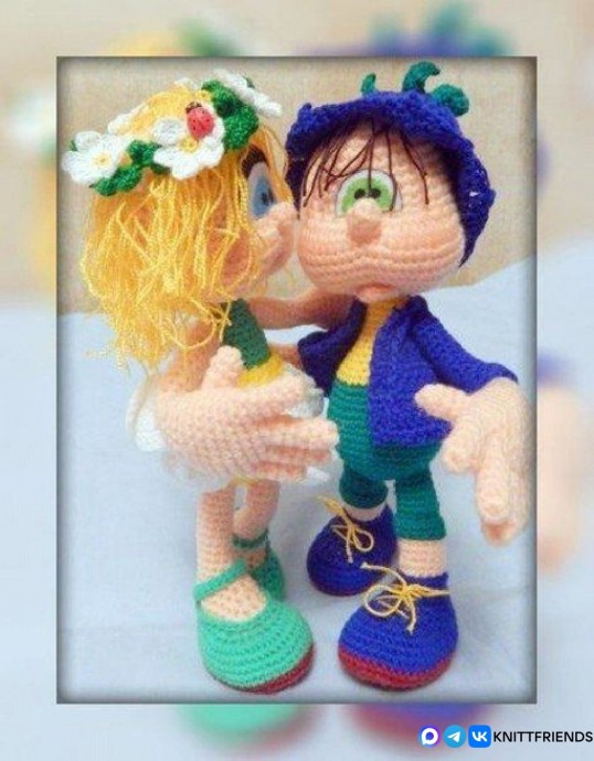 Девочка Ромашка и мальчик Колокольчик