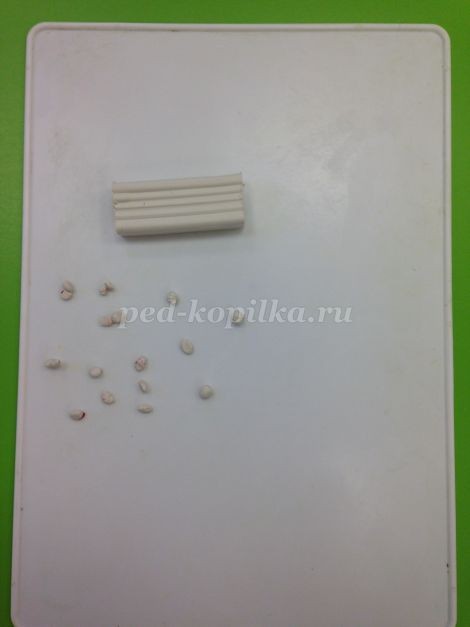 ​Аппликация из пластилина "Дед Мороз": часть 1