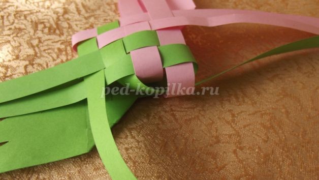 ​Плетение птички из бумаги: мастер-класс, часть 2