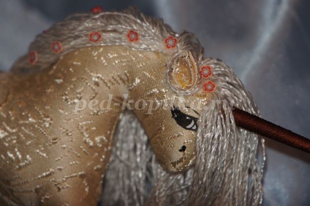 Игрушка Единорог детскими руками: часть 2