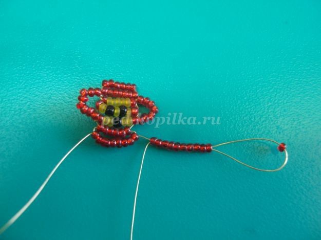 Обезьянка-брелок из бисера Обезьянка-брелок из бисера