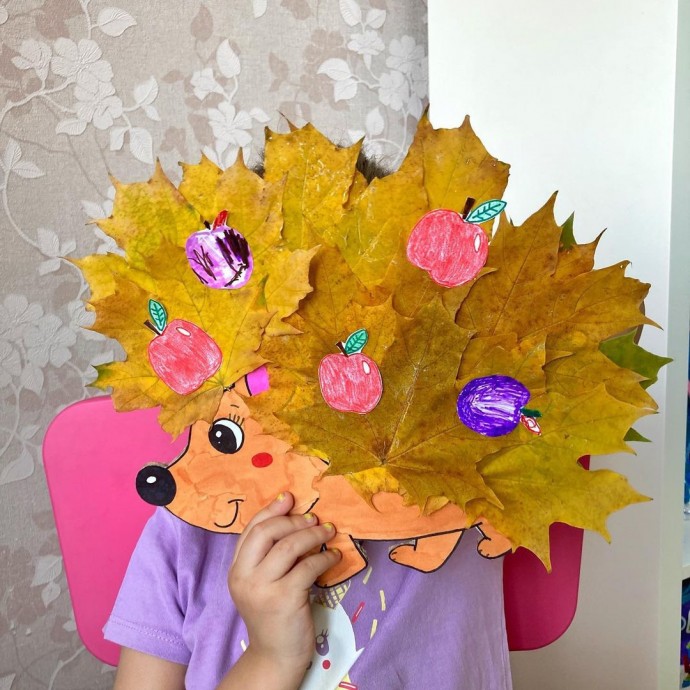 ​Ёжик из осенних листьев