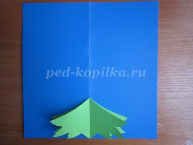 Объёмная ёлочка из бумаги: мастер-класс, часть 1