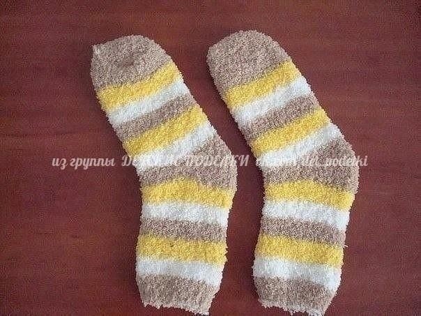 ​Полосатый котенок из носков