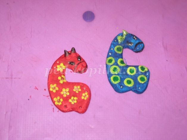 Лошадки-магниты из соленого теста: мастер-класс, часть 2