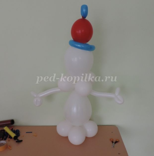 Мастер-класс по моделированию из воздушных шариков снеговика: часть 4 Мастер-класс по моделированию из воздушных шариков снеговика: часть 4