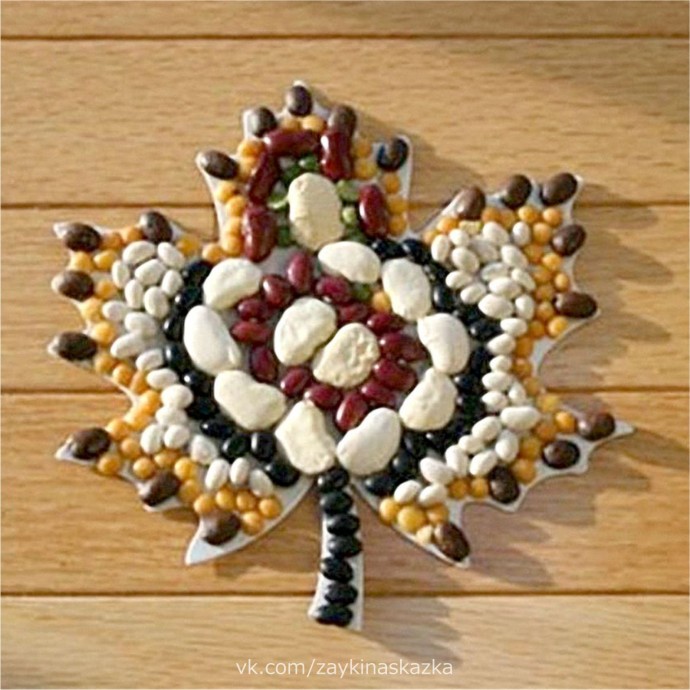 Аппликации из круп и семян