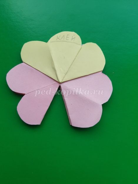 ​Как сделать открытку с объемными цветами внутри: часть 2
