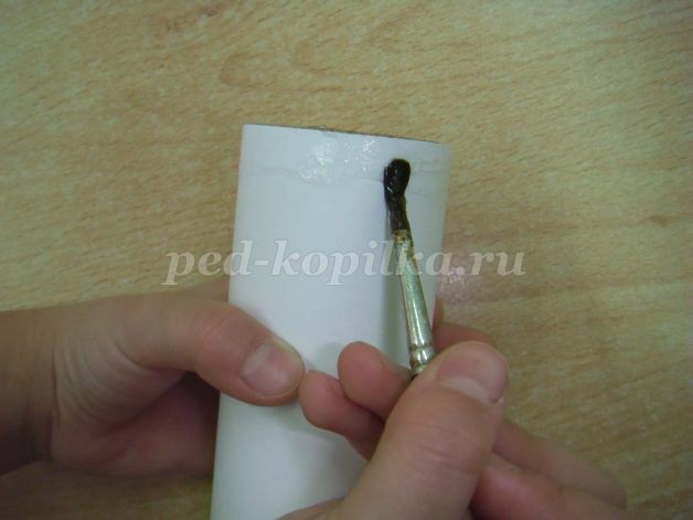 Снеговик из рулончика от туалетной бумаги: часть 1