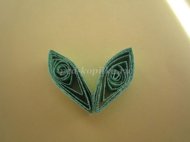 Декоративное панно "Цветы" в технике квиллинга: мастер-класс, часть 3