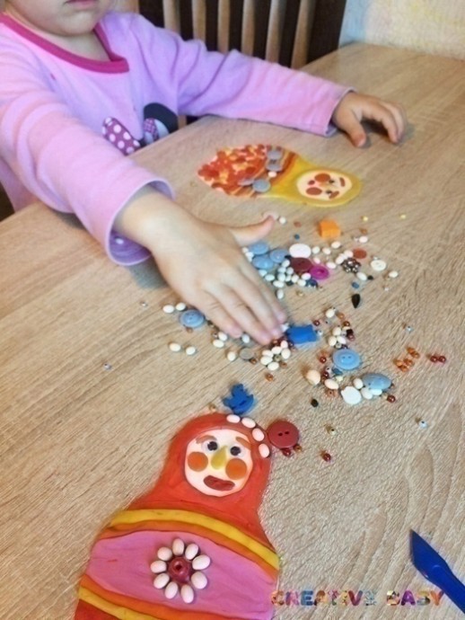 Матрёшка из пластилина