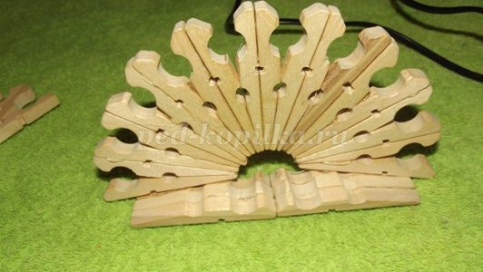 Салфетница из прищепок детскими руками: часть 1