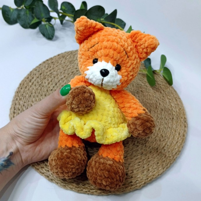 Лисичка из пряжи