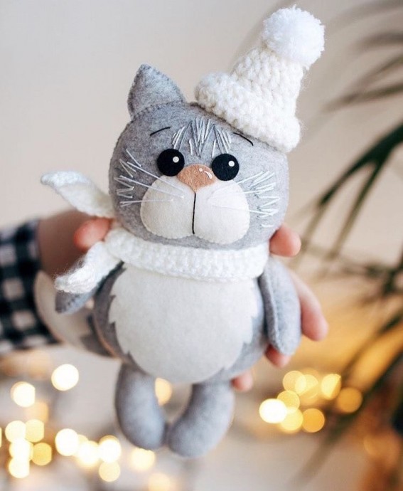 Котёнок в шапочке Котёнок в шапочке