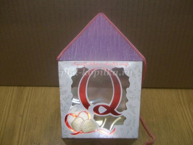 Домик с сюрпризом детскими руками: часть 1