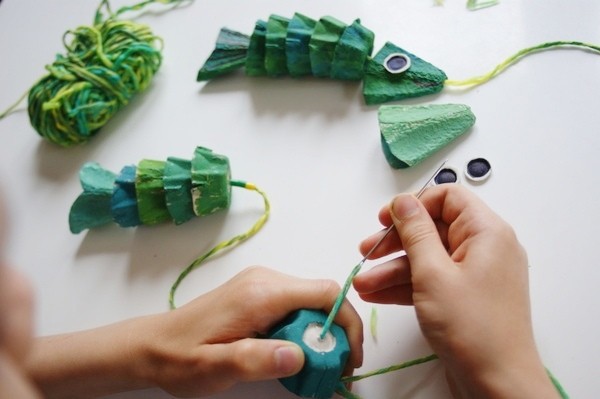 Рыбка из картонной упаковки для яиц Рыбка из картонной упаковки для яиц