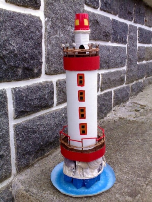 ​Маяк из картонной втулки
