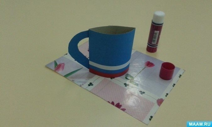 Чашка с военной символикой Чашка с военной символикой