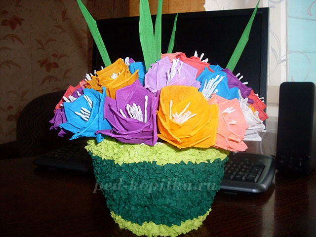 Крокусы из гофрированной бумаги: часть 2