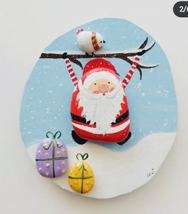 Новогодние панно с расписными камешками