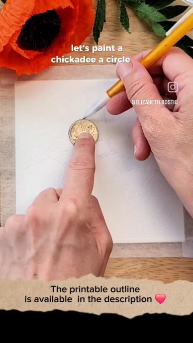 Птичка на маке