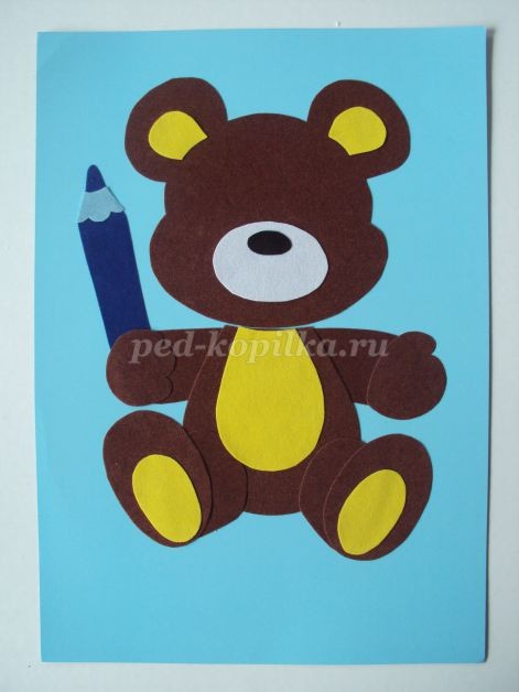 Аппликация из бархатной цветной бумаги: медвежонок
