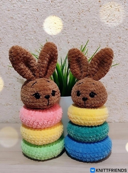 Вязаная пирамидка Вязаная пирамидка