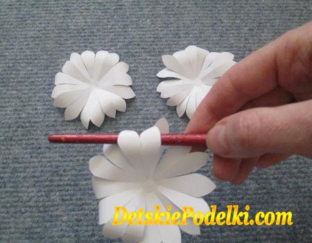 Бумажные ромашки