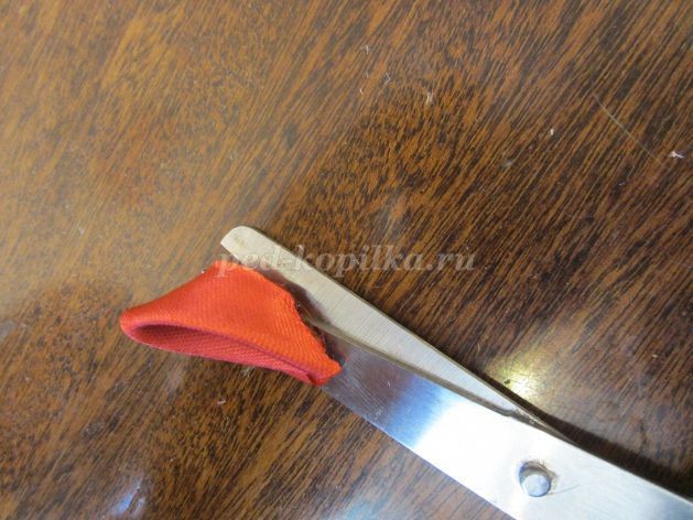 Цветок из атласных лент: мастер-класс, часть 1