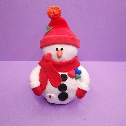 Снеговик из пластилина
