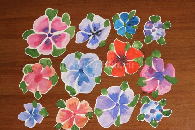 Как нарисовать цветы анемоны гуашью: часть 2