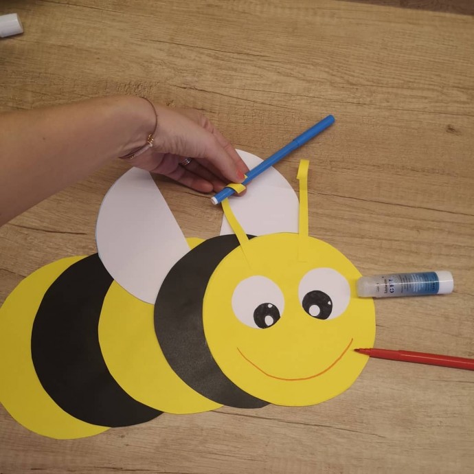 Пчелки из кружочков
