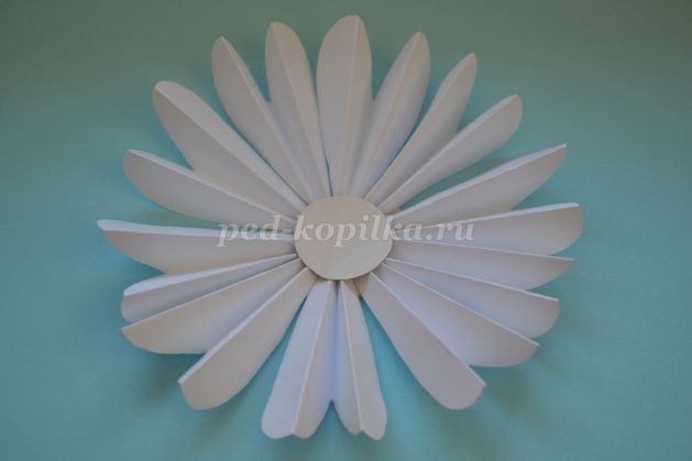Венок с цветами из бумаги: часть 2 Венок с цветами из бумаги: часть 2