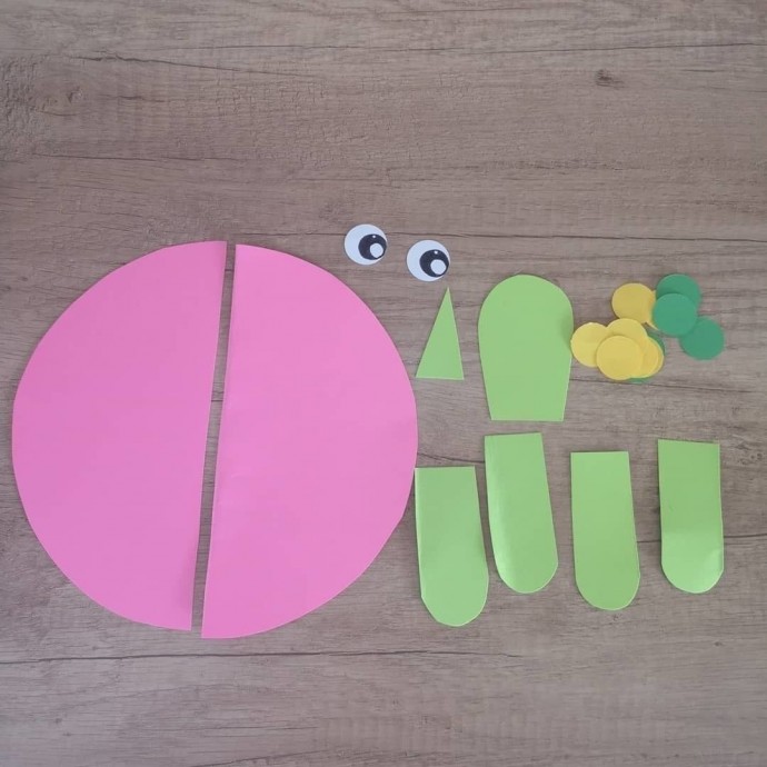 ​Черепаха из цветной бумаги