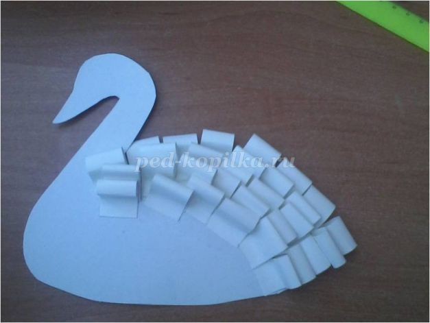 Аппликация "Лебедь"