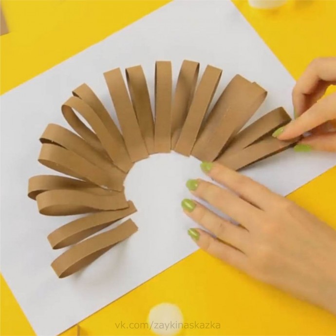 Ёжик из бумажных полосок