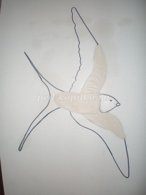 Ласточка из пластилина