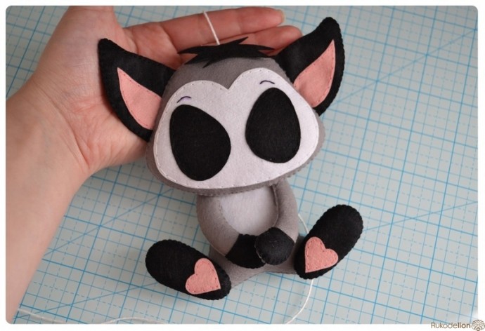 Лемур из фетра