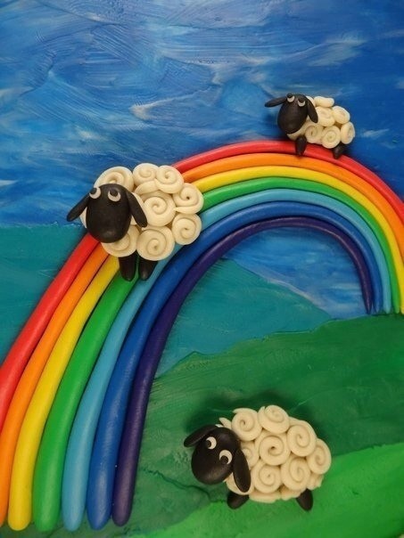 Творчество из пластилина: овечки на радуге