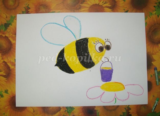 Рисуем пчёлку: масляная пастель + акварель