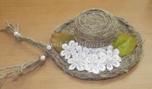 Шляпка из шпагата