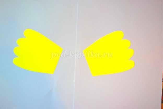 Цыплёнок из офисной цветной бумаги