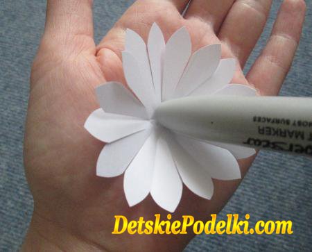 Бумажные ромашки