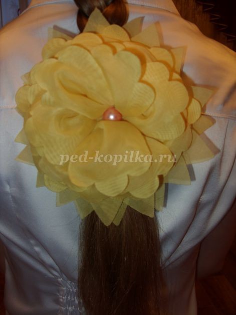 ​Цветок из шелка детскими руками: часть 2