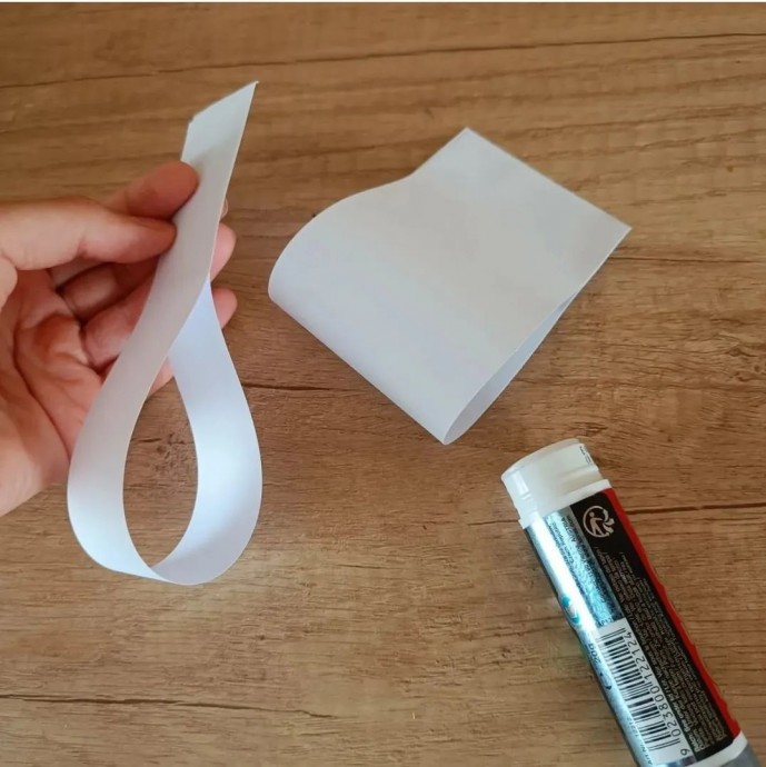 Грибочки из цветной бумаги Грибочки из цветной бумаги