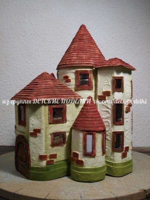 Замок из бутылок Замок из бутылок