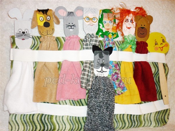 Кукольный театр на деревянных лопатках