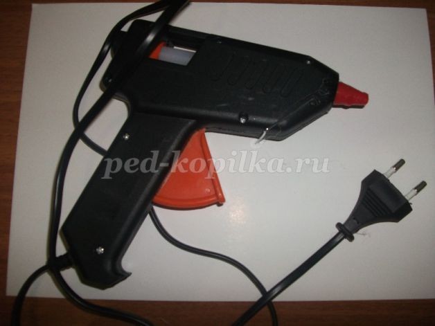 Ёлочка из конфет: мастер-класс, часть 2 Ёлочка из конфет: мастер-класс, часть 2