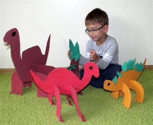 ​Большие картонные динозавры
